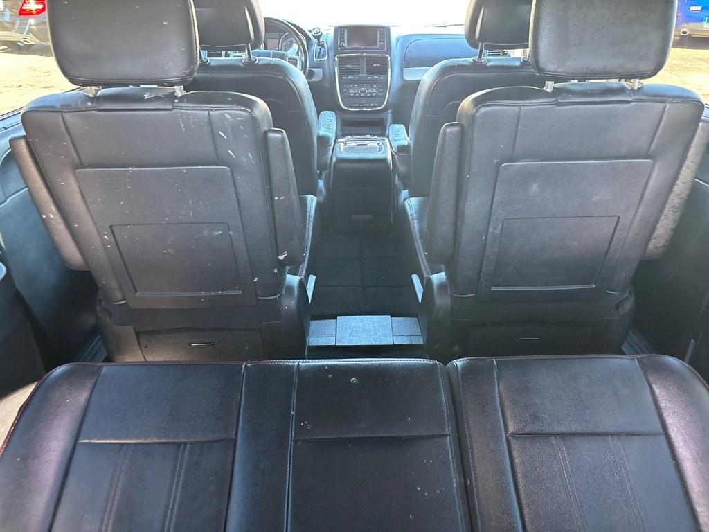 2016 GRAY DODGE GRAND CARAVAN R/T (2C4RDGEG2GR) with an 3.6L engine, Automatic transmission, located at 2514 Williamson Rd NE, Roanoke, VA, 24012, (540) 265-7770, 37.294636, -79.936249 - NO CREDIT CHECK FINANCING WITH ONLY $1800 DOWN PAYMENT!!!! Check out our website www.needausedvehicle.com for our No Credit Check/ In House Financing options!! No Credit Check Available!!! In House Financing Available!!! All Clean Title Vehicles (no Salvaged or flooded vehicles ever on our lot)!- Photo#2