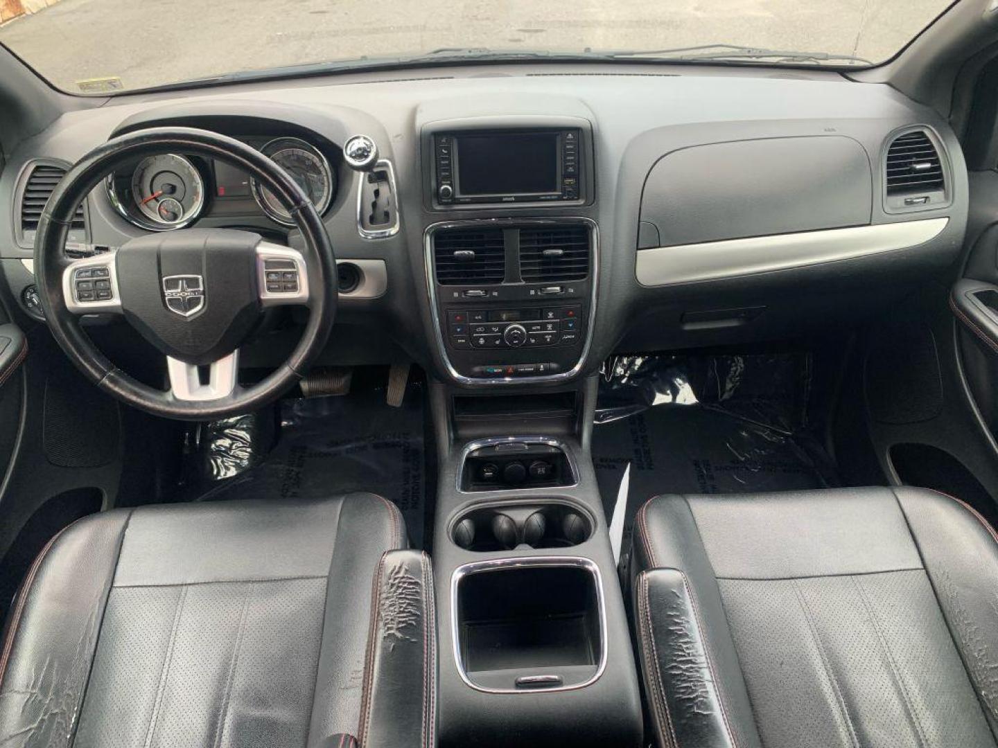 2016 GRAY DODGE GRAND CARAVAN R/T (2C4RDGEG2GR) with an 3.6L engine, Automatic transmission, located at 2514 Williamson Rd NE, Roanoke, VA, 24012, (540) 265-7770, 37.294636, -79.936249 - Photo#3