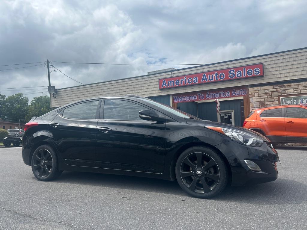 photo of 2013 HYUNDAI ELANTRA 4DR