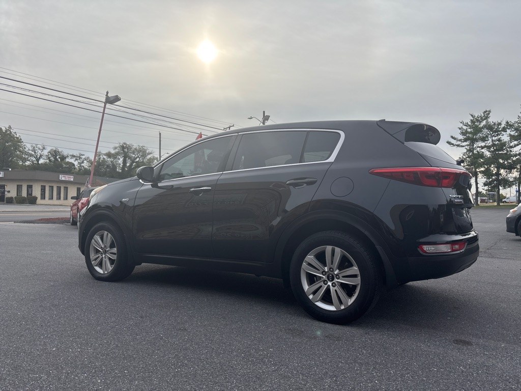 2017 BLACK KIA SPORTAGE LX (KNDPMCAC6H7) with an 2.4L engine, Automatic transmission, located at 2514 Williamson Rd NE, Roanoke, VA, 24012, (540) 265-7770, 37.294636, -79.936249 - NO CREDIT CHECK FINANCING WITH ONLY $1800 DOWN PAYMENT!!!! Check out our website www.needausedvehicle.com for our No Credit Check/ In House Financing options!! No Credit Check Available!!! In House Financing Available!!! All Clean Title Vehicles (no Salvaged or flooded vehicles ever on our lot)!- Photo#1