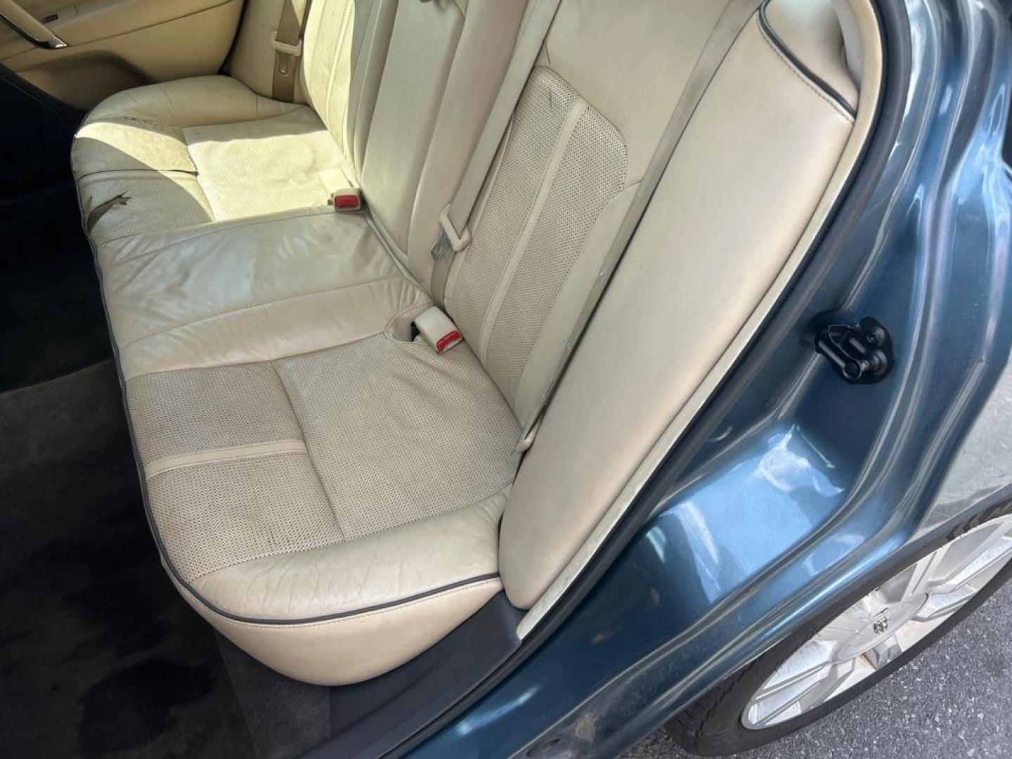 2012 BLUE LINCOLN MKZ (3LNHL2JC0CR) with an 3.5L engine, Automatic transmission, located at 2514 Williamson Rd NE, Roanoke, VA, 24012, (540) 265-7770, 37.294636, -79.936249 - NO CREDIT CHECK FINANCING WITH ONLY $1600 DOWN PAYMENT!!!! Check out our website www.needausedvehicle.com for our No Credit Check/ In House Financing options!! No Credit Check Available!!! In House Financing Available!!! All Clean Title Vehicles (no Salvaged or flooded vehicles ever on our lot)! - Photo#4
