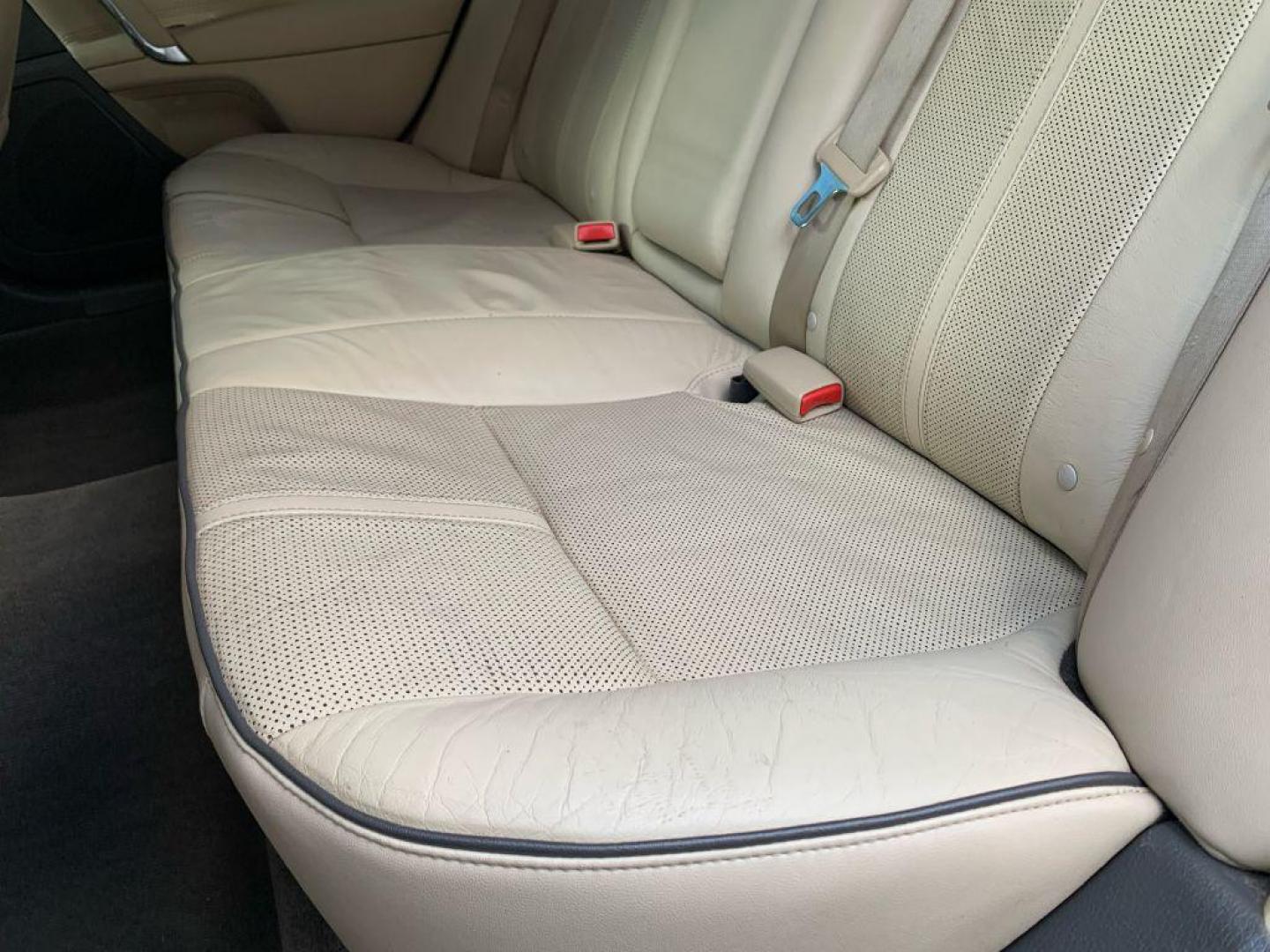 2012 BLUE LINCOLN MKZ (3LNHL2JC0CR) with an 3.5L engine, Automatic transmission, located at 2514 Williamson Rd NE, Roanoke, VA, 24012, (540) 265-7770, 37.294636, -79.936249 - NO CREDIT CHECK FINANCING WITH ONLY $1800 DOWN PAYMENT!!!! Check out our website www.needausedvehicle.com for our No Credit Check/ In House Financing options!! No Credit Check Available!!! In House Financing Available!!! All Clean Title Vehicles (no Salvaged or flooded vehicles ever on our lot)! - Photo#4