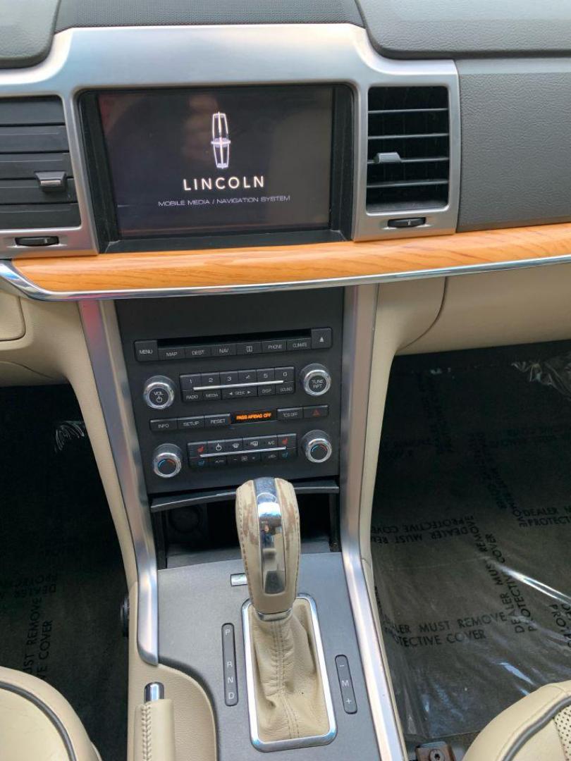 2012 BLUE LINCOLN MKZ (3LNHL2JC0CR) with an 3.5L engine, Automatic transmission, located at 2514 Williamson Rd NE, Roanoke, VA, 24012, (540) 265-7770, 37.294636, -79.936249 - NO CREDIT CHECK FINANCING WITH ONLY $1800 DOWN PAYMENT!!!! Check out our website www.needausedvehicle.com for our No Credit Check/ In House Financing options!! No Credit Check Available!!! In House Financing Available!!! All Clean Title Vehicles (no Salvaged or flooded vehicles ever on our lot)! - Photo#7