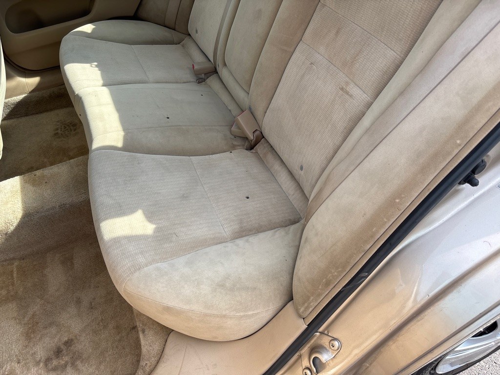 2005 GOLD HONDA ACCORD LX (1HGCM56485A) with an 2.4L engine, Automatic transmission, located at 2514 Williamson Rd NE, Roanoke, VA, 24012, (540) 265-7770, 37.294636, -79.936249 - NO CREDIT CHECK FINANCING WITH ONLY $1400 DOWN PAYMENT!!!! Check out our website www.needausedvehicle.com for our No Credit Check/ In House Financing options!! No Credit Check Available!!! In House Financing Available!!! All Clean Title Vehicles (no Salvaged or flooded vehicles ever on our lot)!- Photo#2