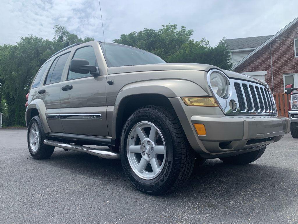 photo of 2005 JEEP LIBERTY 4DR