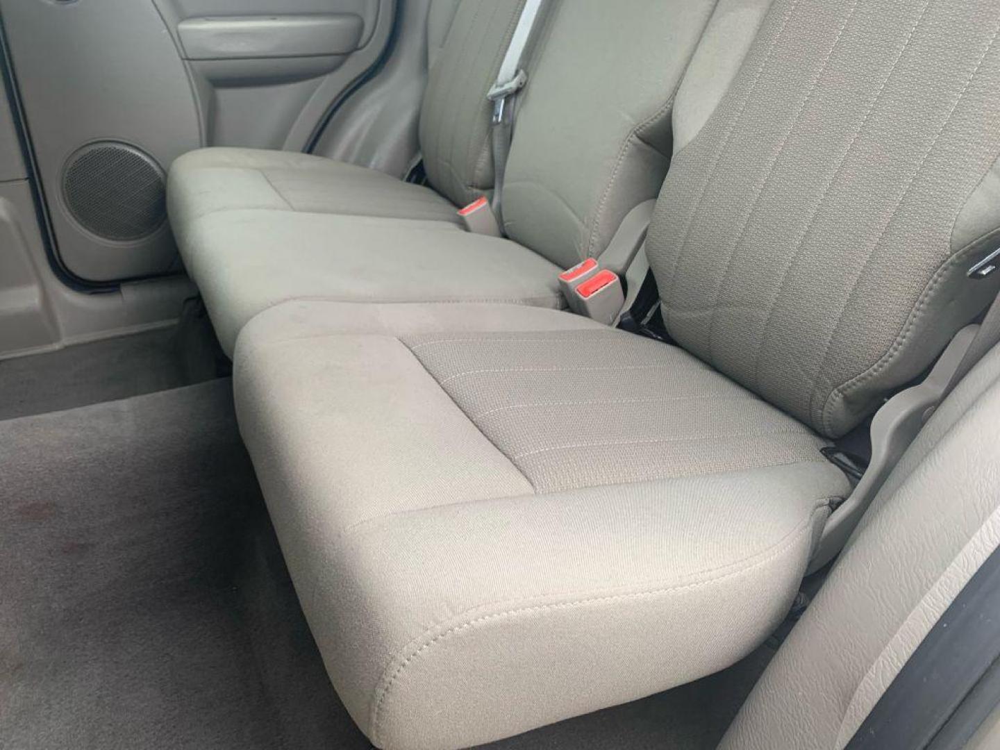 2005 GOLD JEEP LIBERTY LIMITED (1J4GL58K05W) with an 3.7L engine, Automatic transmission, located at 2514 Williamson Rd NE, Roanoke, VA, 24012, (540) 265-7770, 37.294636, -79.936249 - NO CREDIT CHECK FINANCING WITH ONLY $2300 DOWN PAYMENT!!!! Check out our website www.needausedvehicle.com for our No Credit Check/ In House Financing options!! No Credit Check Available!!! In House Financing Available!!! All Clean Title Vehicles (no Salvaged or flooded vehicles ever on our lot)! - Photo#5