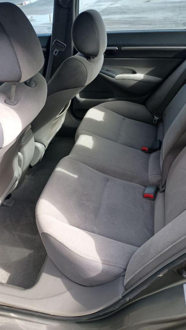 2007 SILVER HONDA CIVIC EX (1HGFA16857L) with an 1.8L engine, Automatic transmission, located at 2514 Williamson Rd NE, Roanoke, VA, 24012, (540) 265-7770, 37.294636, -79.936249 - Photo#6