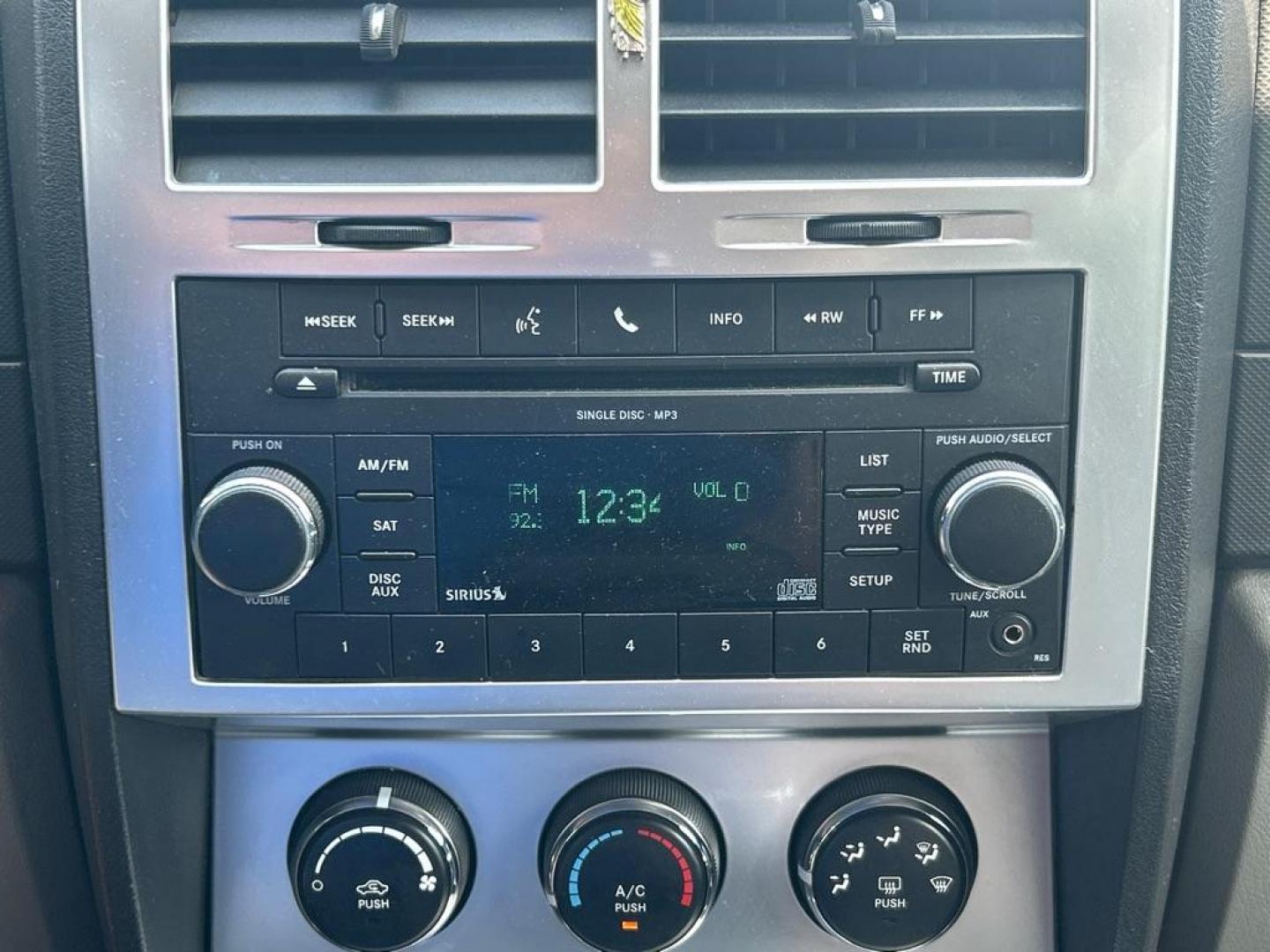 2010 GREEN DODGE NITRO SXT (1D4PU5GK2AW) with an 3.7L engine, Automatic transmission, located at 2514 Williamson Rd NE, Roanoke, VA, 24012, (540) 265-7770, 37.294636, -79.936249- Photo#12
