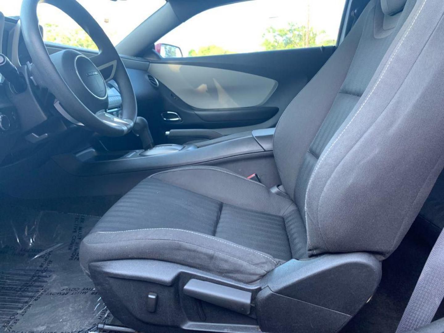 2011 RED CHEVROLET CAMARO LS (2G1FA1ED1B9) with an 3.6L engine, Automatic transmission, located at 2514 Williamson Rd NE, Roanoke, VA, 24012, (540) 265-7770, 37.294636, -79.936249 - Photo#2