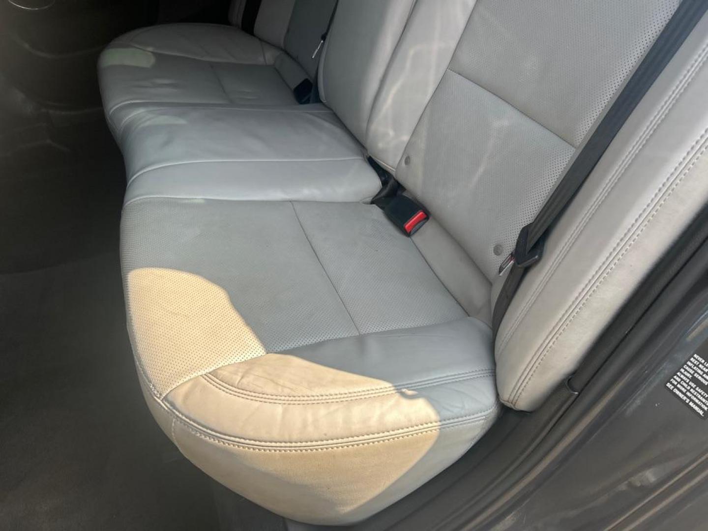 2014 GRAY KIA CADENZA PREMIUM (KNALN4D73E5) with an 3.3L engine, Automatic transmission, located at 2514 Williamson Rd NE, Roanoke, VA, 24012, (540) 265-7770, 37.294636, -79.936249 - NO CREDIT CHECK FINANCING WITH ONLY $1500 DOWN PAYMENT!!!! Check out our website www.needausedvehicle.com for our No Credit Check/ In House Financing options!! No Credit Check Available!!! In House Financing Available!!! All Clean Title Vehicles (no Salvaged or flooded vehicles ever on our lot)! - Photo#4
