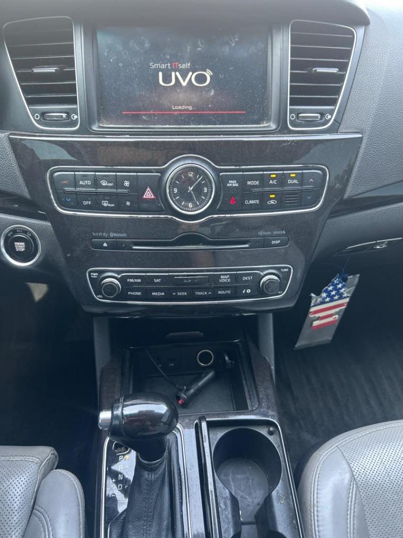 2014 GRAY KIA CADENZA PREMIUM (KNALN4D73E5) with an 3.3L engine, Automatic transmission, located at 2514 Williamson Rd NE, Roanoke, VA, 24012, (540) 265-7770, 37.294636, -79.936249 - NO CREDIT CHECK FINANCING WITH ONLY $1500 DOWN PAYMENT!!!! Check out our website www.needausedvehicle.com for our No Credit Check/ In House Financing options!! No Credit Check Available!!! In House Financing Available!!! All Clean Title Vehicles (no Salvaged or flooded vehicles ever on our lot)! - Photo#7
