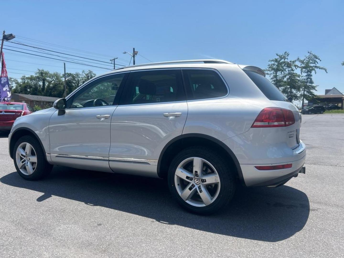 2013 SILVER VOLKSWAGEN TOUAREG V6 (WVGEF9BP6DD) with an 3.6L engine, Automatic transmission, located at 2514 Williamson Rd NE, Roanoke, VA, 24012, (540) 265-7770, 37.294636, -79.936249 - NO CREDIT CHECK FINANCING WITH ONLY $2500 DOWN PAYMENT!!!! Check out our website www.needausedvehicle.com for our No Credit Check/ In House Financing options!! No Credit Check Available!!! In House Financing Available!!! All Clean Title Vehicles (no Salvaged or flooded vehicles ever on our lot)! - Photo#1