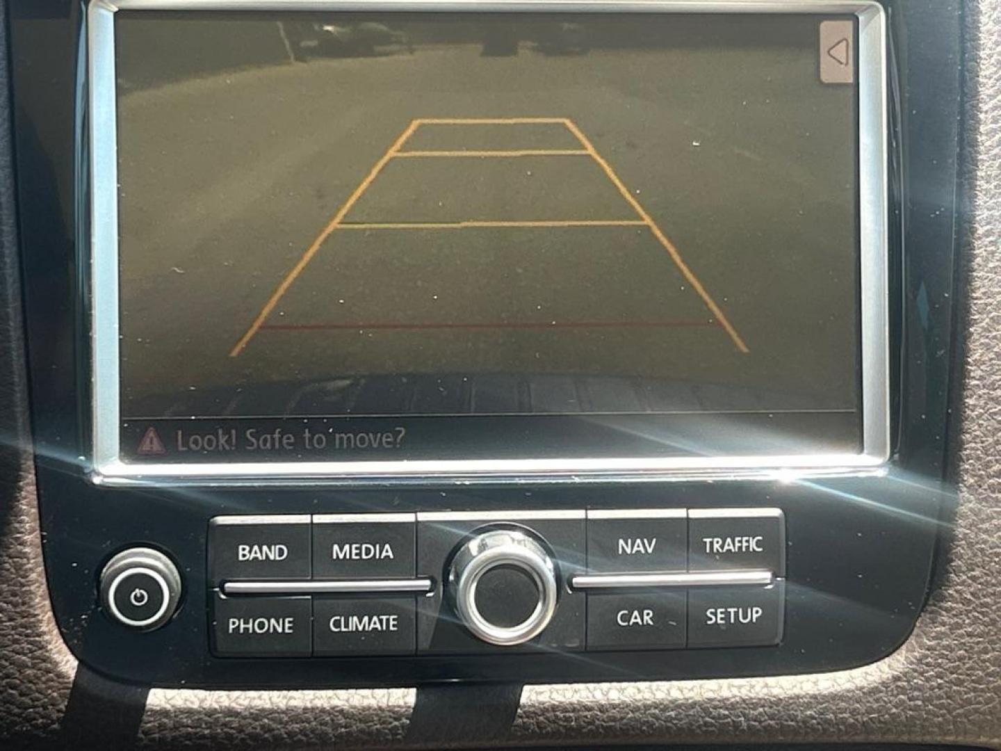 2013 SILVER VOLKSWAGEN TOUAREG V6 (WVGEF9BP6DD) with an 3.6L engine, Automatic transmission, located at 2514 Williamson Rd NE, Roanoke, VA, 24012, (540) 265-7770, 37.294636, -79.936249 - NO CREDIT CHECK FINANCING WITH ONLY $2500 DOWN PAYMENT!!!! Check out our website www.needausedvehicle.com for our No Credit Check/ In House Financing options!! No Credit Check Available!!! In House Financing Available!!! All Clean Title Vehicles (no Salvaged or flooded vehicles ever on our lot)! - Photo#13