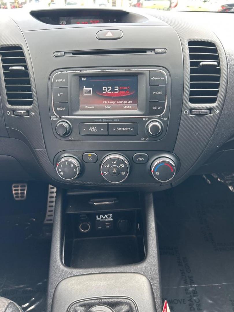2015 GRAY KIA FORTE SX (KNAFZ5A35F5) with an 1.6L engine, 6-Speed Manual transmission, located at 2514 Williamson Rd NE, Roanoke, VA, 24012, (540) 265-7770, 37.294636, -79.936249 - Photo#15