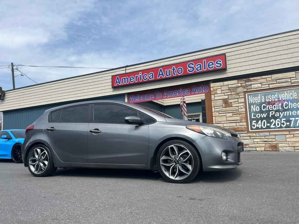 2015 GRAY KIA FORTE SX (KNAFZ5A35F5) with an 1.6L engine, 6-Speed Manual transmission, located at 2514 Williamson Rd NE, Roanoke, VA, 24012, (540) 265-7770, 37.294636, -79.936249 - NO CREDIT CHECK FINANCING WITH ONLY $2000 DOWN PAYMENT!!!! Check out our website www.needausedvehicle.com for our No Credit Check/ In House Financing options!! No Credit Check Available!!! In House Financing Available!!! All Clean Title Vehicles (no Salvaged or flooded vehicles ever on our lot)! - Photo#0