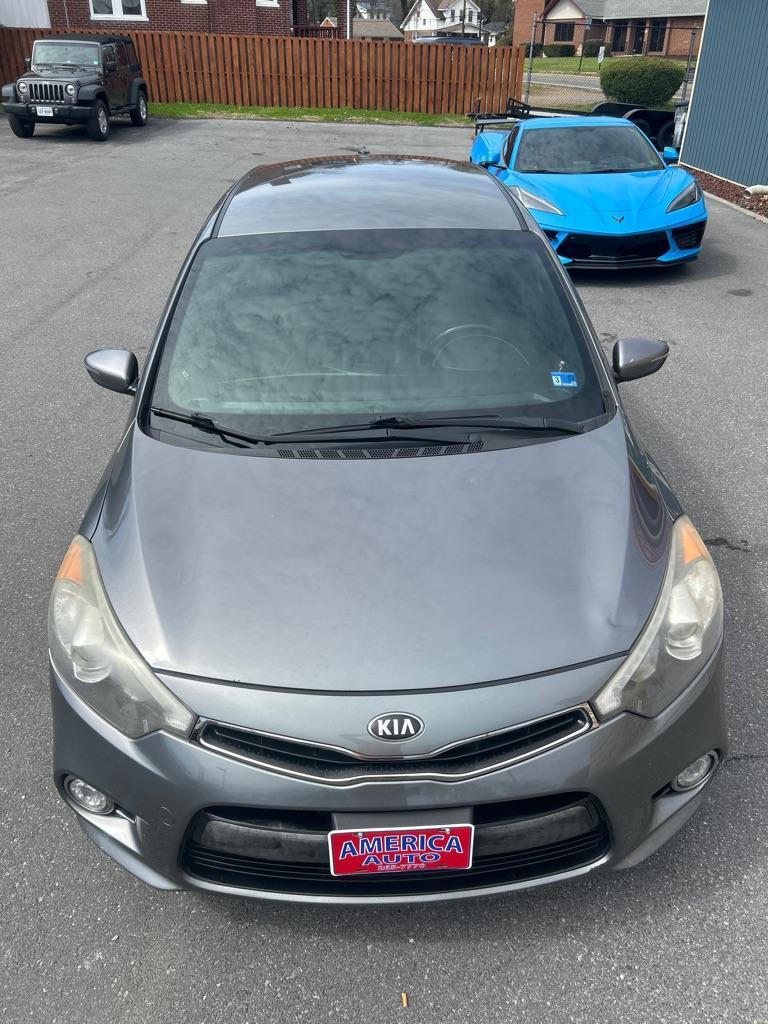2015 GRAY KIA FORTE SX (KNAFZ5A35F5) with an 1.6L engine, 6-Speed Manual transmission, located at 2514 Williamson Rd NE, Roanoke, VA, 24012, (540) 265-7770, 37.294636, -79.936249 - NO CREDIT CHECK FINANCING WITH ONLY $2000 DOWN PAYMENT!!!! Check out our website www.needausedvehicle.com for our No Credit Check/ In House Financing options!! No Credit Check Available!!! In House Financing Available!!! All Clean Title Vehicles (no Salvaged or flooded vehicles ever on our lot)! - Photo#1