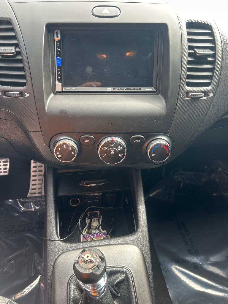 2015 GRAY KIA FORTE SX (KNAFZ5A35F5) with an 1.6L engine, 6-Speed Manual transmission, located at 2514 Williamson Rd NE, Roanoke, VA, 24012, (540) 265-7770, 37.294636, -79.936249 - NO CREDIT CHECK FINANCING WITH ONLY $2000 DOWN PAYMENT!!!! Check out our website www.needausedvehicle.com for our No Credit Check/ In House Financing options!! No Credit Check Available!!! In House Financing Available!!! All Clean Title Vehicles (no Salvaged or flooded vehicles ever on our lot)! - Photo#9