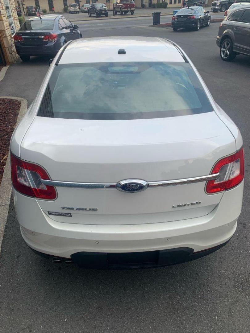 2011 WHITE FORD TAURUS LIMITED (1FAHP2FW3BG) with an 3.5L engine, Automatic transmission, located at 2514 Williamson Rd NE, Roanoke, VA, 24012, (540) 265-7770, 37.294636, -79.936249 - Photo#10
