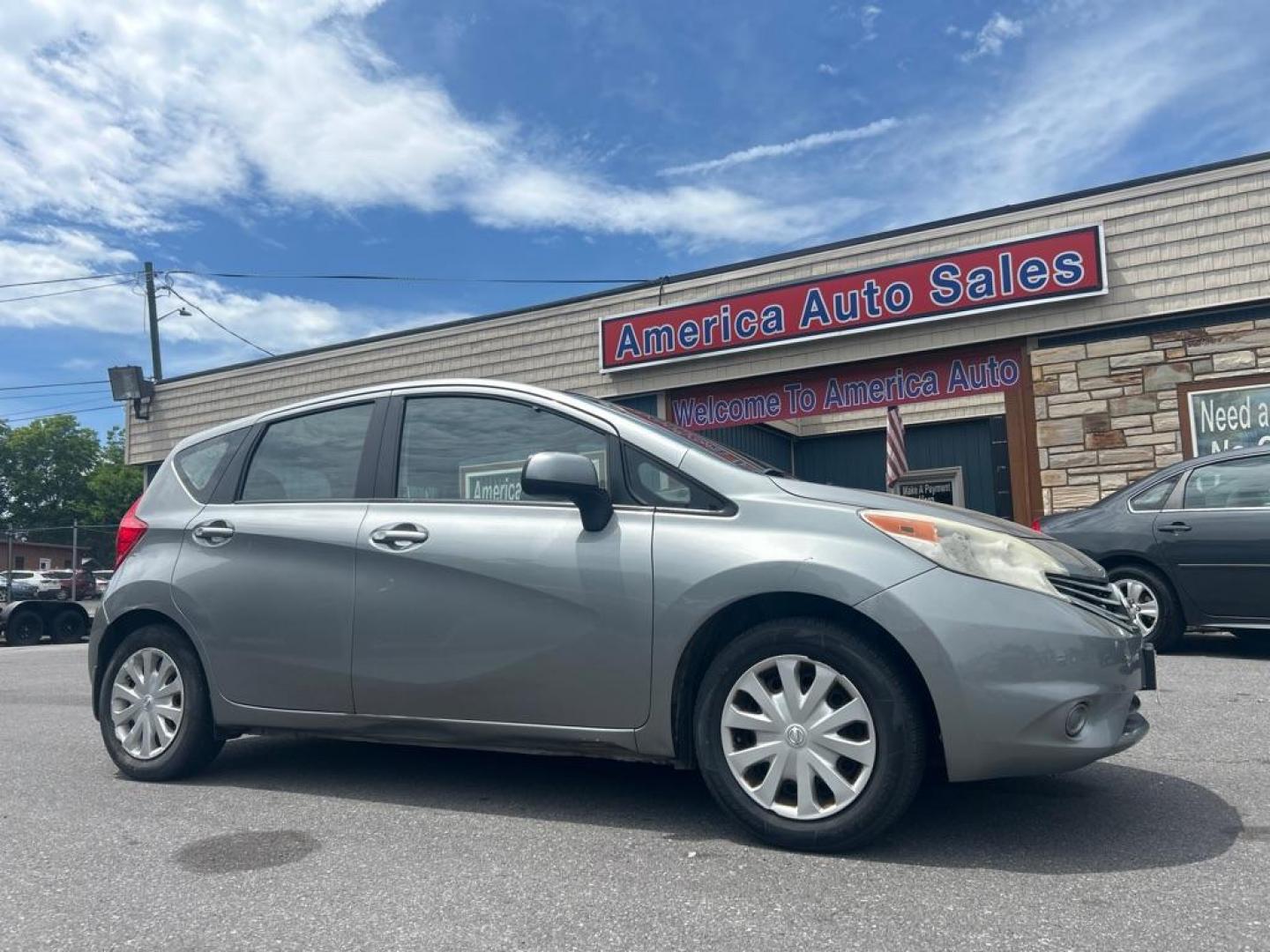 2014 GRAY NISSAN VERSA NOTE S (3N1CE2CP8EL) with an 1.6L engine, Continuously Variable transmission, located at 2514 Williamson Rd NE, Roanoke, VA, 24012, (540) 265-7770, 37.294636, -79.936249 - NO CREDIT CHECK FINANCING WITH ONLY $1200 DOWN PAYMENT!!!! Check out our website www.needausedvehicle.com for our No Credit Check/ In House Financing options!! No Credit Check Available!!! In House Financing Available!!! All Clean Title Vehicles (no Salvaged or flooded vehicles ever on our lot)!- Photo#0
