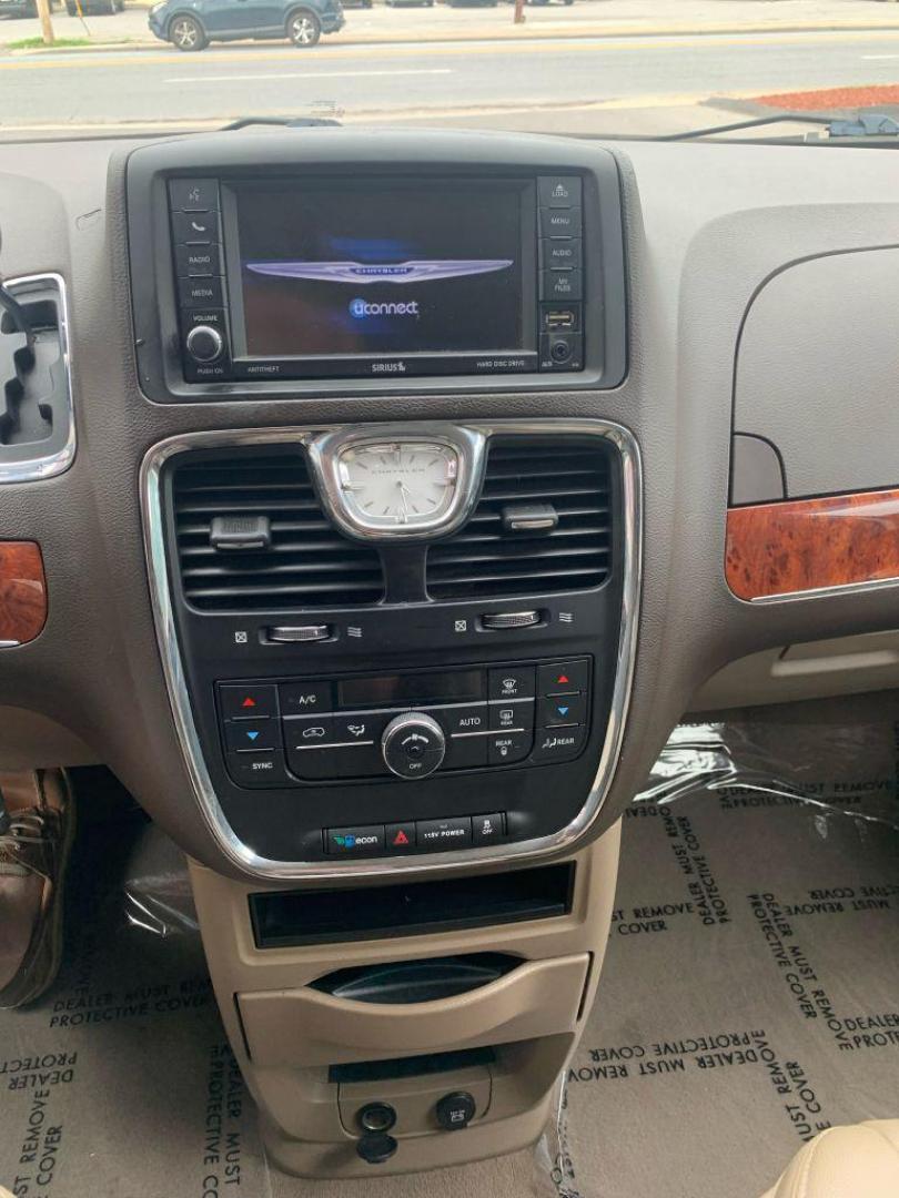 2015 GOLD CHRYSLER TOWN and COUNTRY TOURING (2C4RC1BG9FR) with an 3.6L engine, Automatic transmission, located at 2514 Williamson Rd NE, Roanoke, VA, 24012, (540) 265-7770, 37.294636, -79.936249 - Photo#3