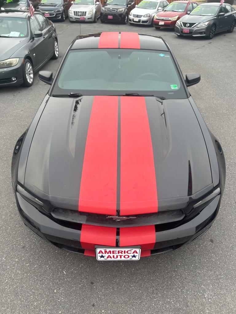 2012 BLACK FORD MUSTANG Coupe (1ZVBP8AM3C5) with an 3.7L engine, Automatic transmission, located at 2514 Williamson Rd NE, Roanoke, VA, 24012, (540) 265-7770, 37.294636, -79.936249 - NO CREDIT CHECK FINANCING WITH ONLY $2600 DOWN PAYMENT!!!! Check out our website www.needausedvehicle.com for our No Credit Check/ In House Financing options!! No Credit Check Available!!! In House Financing Available!!! All Clean Title Vehicles (no Salvaged or flooded vehicles ever on our lot)! - Photo#1