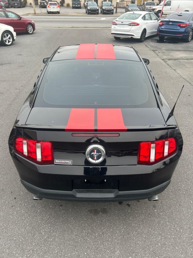 2012 BLACK FORD MUSTANG Coupe (1ZVBP8AM3C5) with an 3.7L engine, Automatic transmission, located at 2514 Williamson Rd NE, Roanoke, VA, 24012, (540) 265-7770, 37.294636, -79.936249 - NO CREDIT CHECK FINANCING WITH ONLY $2600 DOWN PAYMENT!!!! Check out our website www.needausedvehicle.com for our No Credit Check/ In House Financing options!! No Credit Check Available!!! In House Financing Available!!! All Clean Title Vehicles (no Salvaged or flooded vehicles ever on our lot)! - Photo#3