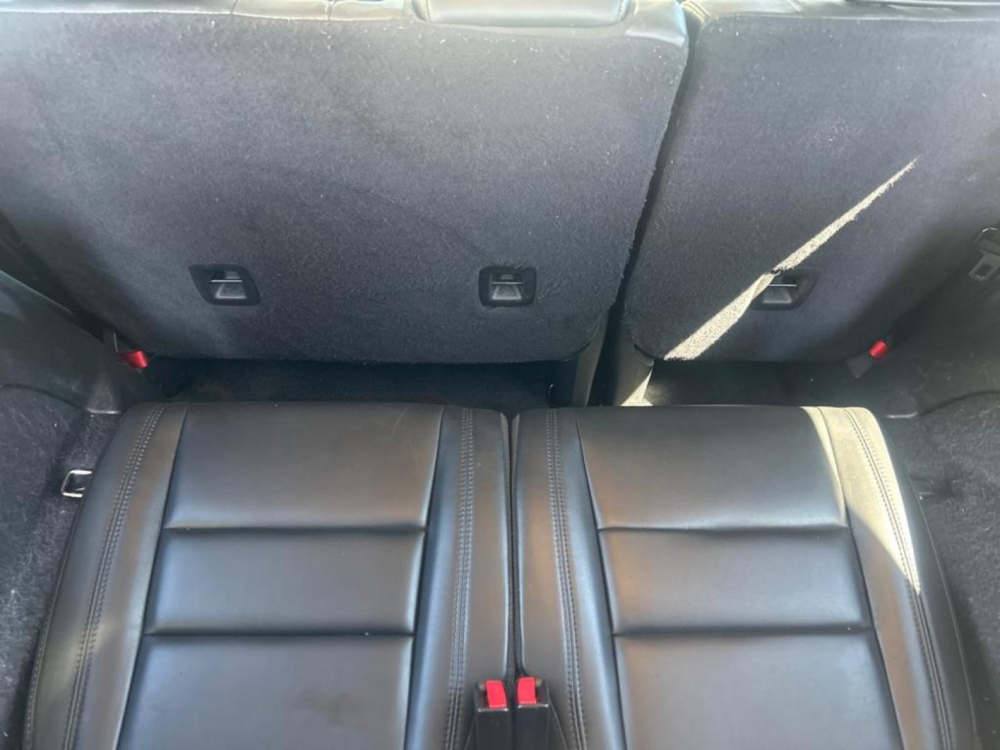 2014 GRAY DODGE DURANGO LIMITED (1C4RDJDG8EC) with an 3.6L engine, Automatic transmission, located at 2514 Williamson Rd NE, Roanoke, VA, 24012, (540) 265-7770, 37.294636, -79.936249 - NO CREDIT CHECK FINANCING WITH ONLY $3500 DOWN PAYMENT!!!! Check out our website www.needausedvehicle.com for our No Credit Check/ In House Financing options!! No Credit Check Available!!! In House Financing Available!!! All Clean Title Vehicles (no Salvaged or flooded vehicles ever on our lot)! - Photo#5