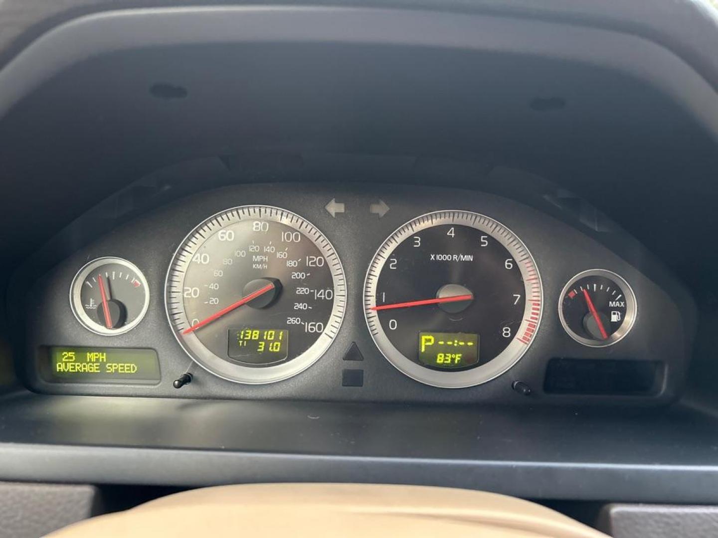 2010 GRAY VOLVO XC90 V8 (YV4852CZ4A1) with an 4.4L engine, Automatic transmission, located at 2514 Williamson Rd NE, Roanoke, VA, 24012, (540) 265-7770, 37.294636, -79.936249 - Photo#8