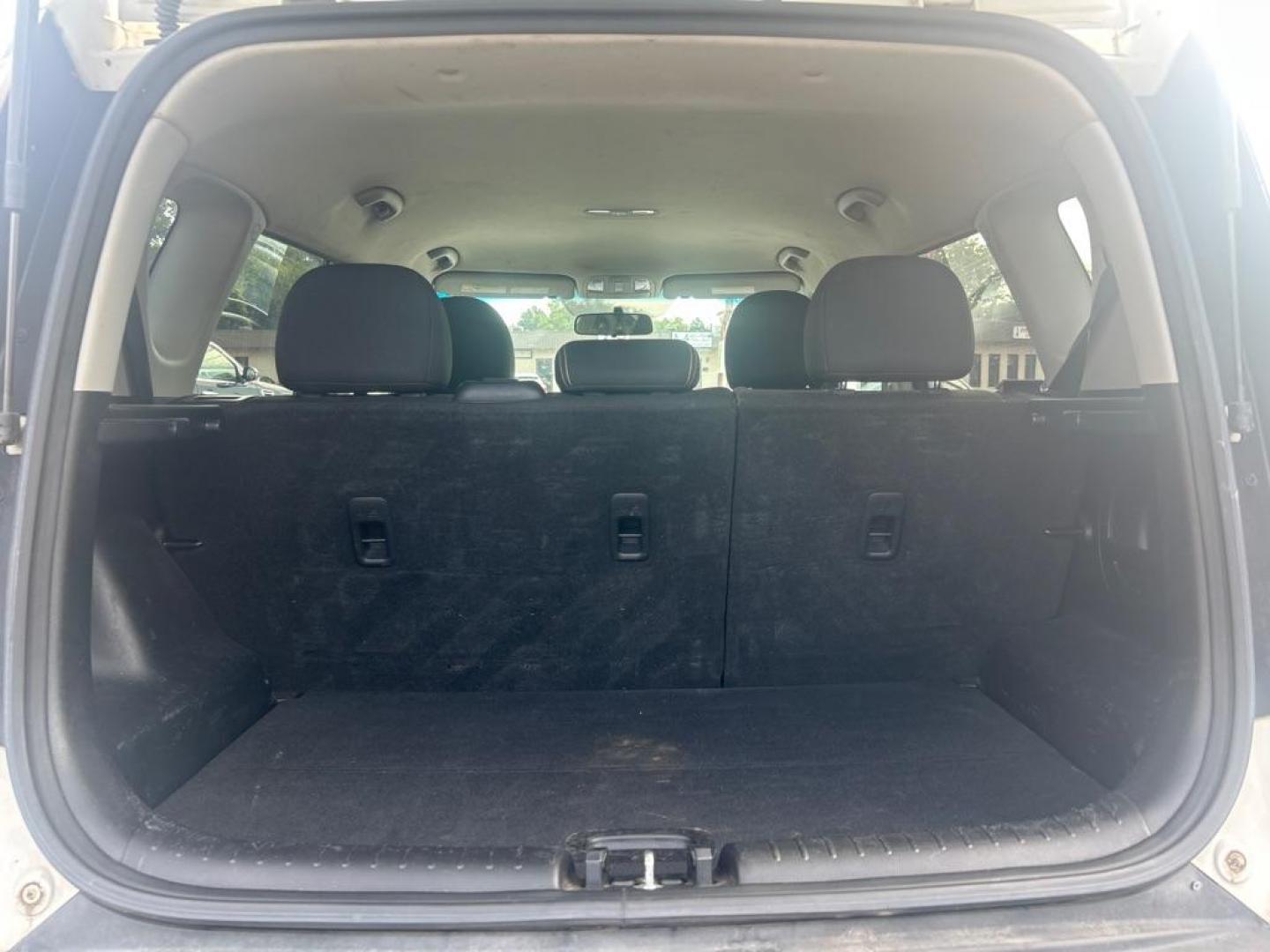 2015 WHITE KIA SOUL + (KNDJP3A53F7) with an 2.0L engine, Automatic transmission, located at 2514 Williamson Rd NE, Roanoke, VA, 24012, (540) 265-7770, 37.294636, -79.936249 - NO CREDIT CHECK FINANCING WITH ONLY $2000 DOWN PAYMENT!!!! Check out our website www.needausedvehicle.com for our No Credit Check/ In House Financing options!! No Credit Check Available!!! In House Financing Available!!! All Clean Title Vehicles (no Salvaged or flooded vehicles ever on our lot)! - Photo#2