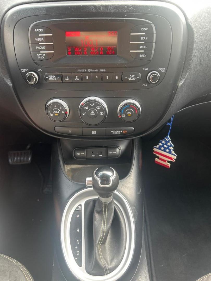 2015 WHITE KIA SOUL + (KNDJP3A53F7) with an 2.0L engine, Automatic transmission, located at 2514 Williamson Rd NE, Roanoke, VA, 24012, (540) 265-7770, 37.294636, -79.936249 - NO CREDIT CHECK FINANCING WITH ONLY $2000 DOWN PAYMENT!!!! Check out our website www.needausedvehicle.com for our No Credit Check/ In House Financing options!! No Credit Check Available!!! In House Financing Available!!! All Clean Title Vehicles (no Salvaged or flooded vehicles ever on our lot)! - Photo#6