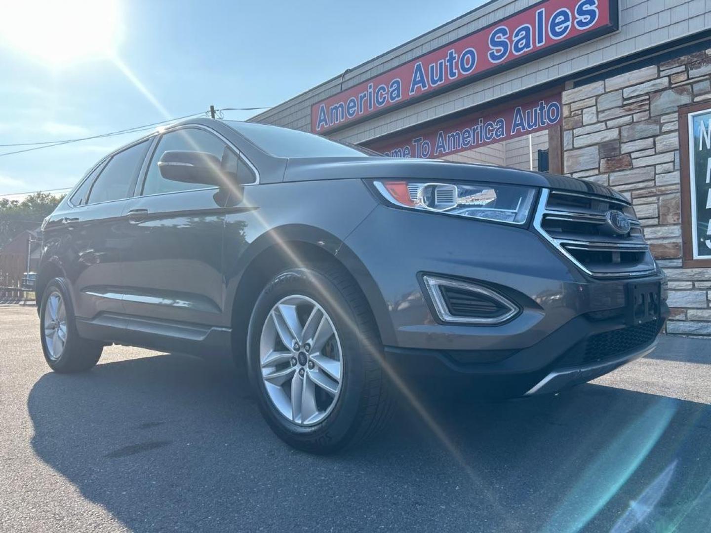 2018 GRAY FORD EDGE SEL (2FMPK4J99JB) with an 2.0L engine, Automatic transmission, located at 2514 Williamson Rd NE, Roanoke, VA, 24012, (540) 265-7770, 37.294636, -79.936249 - NO CREDIT CHECK FINANCING WITH ONLY $4000 DOWN PAYMENT!!!! Check out our website www.needausedvehicle.com for our No Credit Check/ In House Financing options!! No Credit Check Available!!! In House Financing Available!!! All Clean Title Vehicles (no Salvaged or flooded vehicles ever on our lot)! - Photo#0