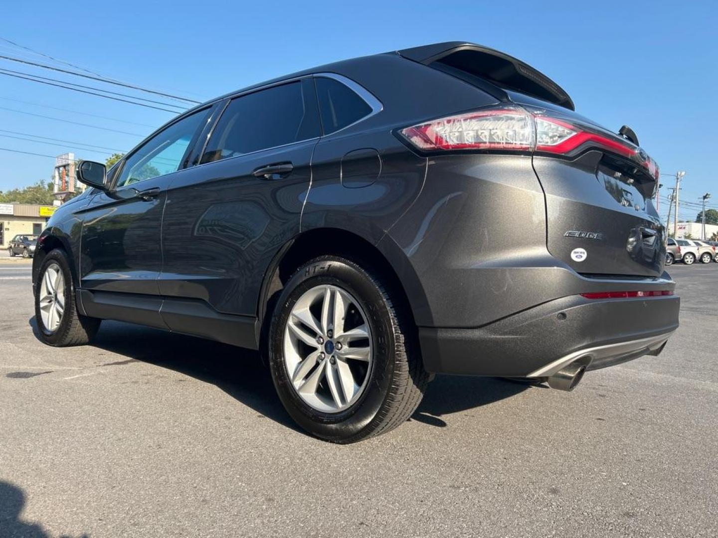 2018 GRAY FORD EDGE SEL (2FMPK4J99JB) with an 2.0L engine, Automatic transmission, located at 2514 Williamson Rd NE, Roanoke, VA, 24012, (540) 265-7770, 37.294636, -79.936249 - NO CREDIT CHECK FINANCING WITH ONLY $4000 DOWN PAYMENT!!!! Check out our website www.needausedvehicle.com for our No Credit Check/ In House Financing options!! No Credit Check Available!!! In House Financing Available!!! All Clean Title Vehicles (no Salvaged or flooded vehicles ever on our lot)! - Photo#1
