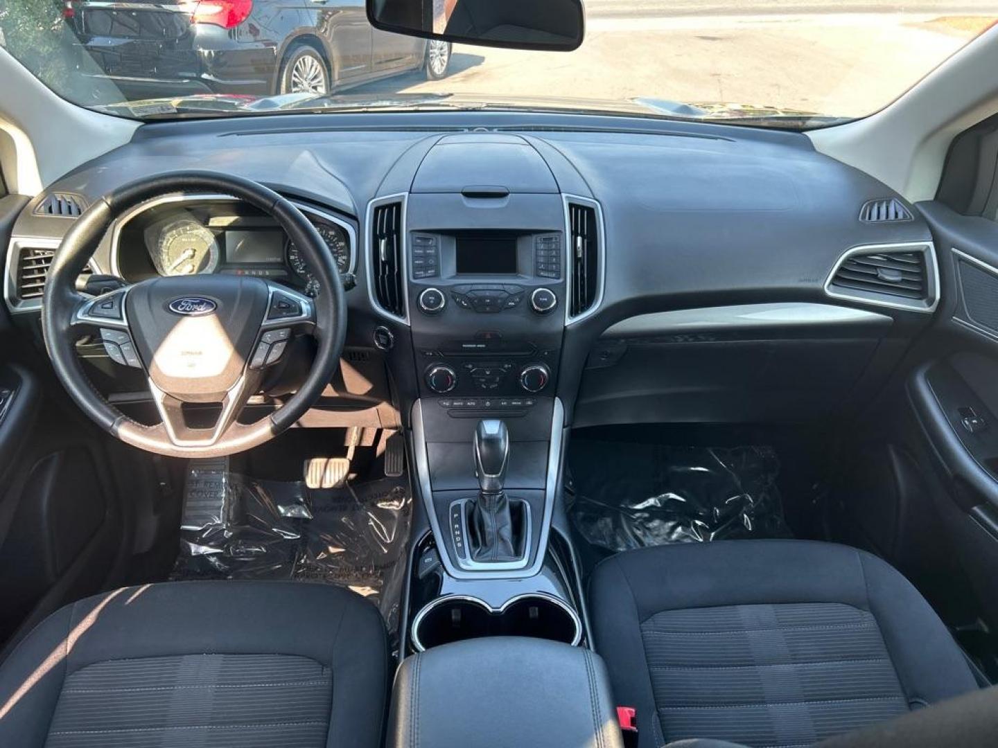 2018 GRAY FORD EDGE SEL (2FMPK4J99JB) with an 2.0L engine, Automatic transmission, located at 2514 Williamson Rd NE, Roanoke, VA, 24012, (540) 265-7770, 37.294636, -79.936249 - NO CREDIT CHECK FINANCING WITH ONLY $4000 DOWN PAYMENT!!!! Check out our website www.needausedvehicle.com for our No Credit Check/ In House Financing options!! No Credit Check Available!!! In House Financing Available!!! All Clean Title Vehicles (no Salvaged or flooded vehicles ever on our lot)! - Photo#4