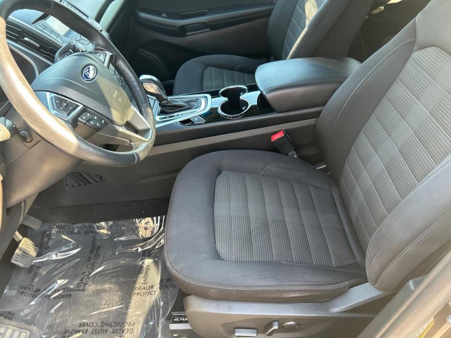 2018 GRAY FORD EDGE SEL (2FMPK4J99JB) with an 2.0L engine, Automatic transmission, located at 2514 Williamson Rd NE, Roanoke, VA, 24012, (540) 265-7770, 37.294636, -79.936249 - NO CREDIT CHECK FINANCING WITH ONLY $4000 DOWN PAYMENT!!!! Check out our website www.needausedvehicle.com for our No Credit Check/ In House Financing options!! No Credit Check Available!!! In House Financing Available!!! All Clean Title Vehicles (no Salvaged or flooded vehicles ever on our lot)! - Photo#5