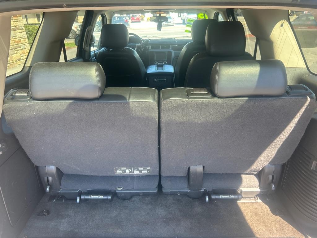 2013 BLACK GMC YUKON DENALI (1GKS2EEF9DR) with an 6.2L engine, Automatic transmission, located at 2514 Williamson Rd NE, Roanoke, VA, 24012, (540) 265-7770, 37.294636, -79.936249 - NO CREDIT CHECK FINANCING WITH ONLY $2800 DOWN PAYMENT!!!! Check out our website www.needausedvehicle.com for our No Credit Check/ In House Financing options!! No Credit Check Available!!! In House Financing Available!!! All Clean Title Vehicles (no Salvaged or flooded vehicles ever on our lot)! - Photo#4