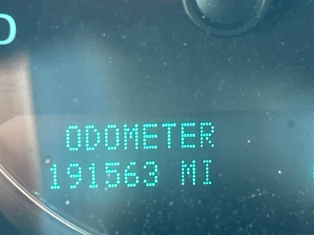 2013 BLACK GMC YUKON DENALI (1GKS2EEF9DR) with an 6.2L engine, Automatic transmission, located at 2514 Williamson Rd NE, Roanoke, VA, 24012, (540) 265-7770, 37.294636, -79.936249 - NO CREDIT CHECK FINANCING WITH ONLY $2800 DOWN PAYMENT!!!! Check out our website www.needausedvehicle.com for our No Credit Check/ In House Financing options!! No Credit Check Available!!! In House Financing Available!!! All Clean Title Vehicles (no Salvaged or flooded vehicles ever on our lot)! - Photo#11