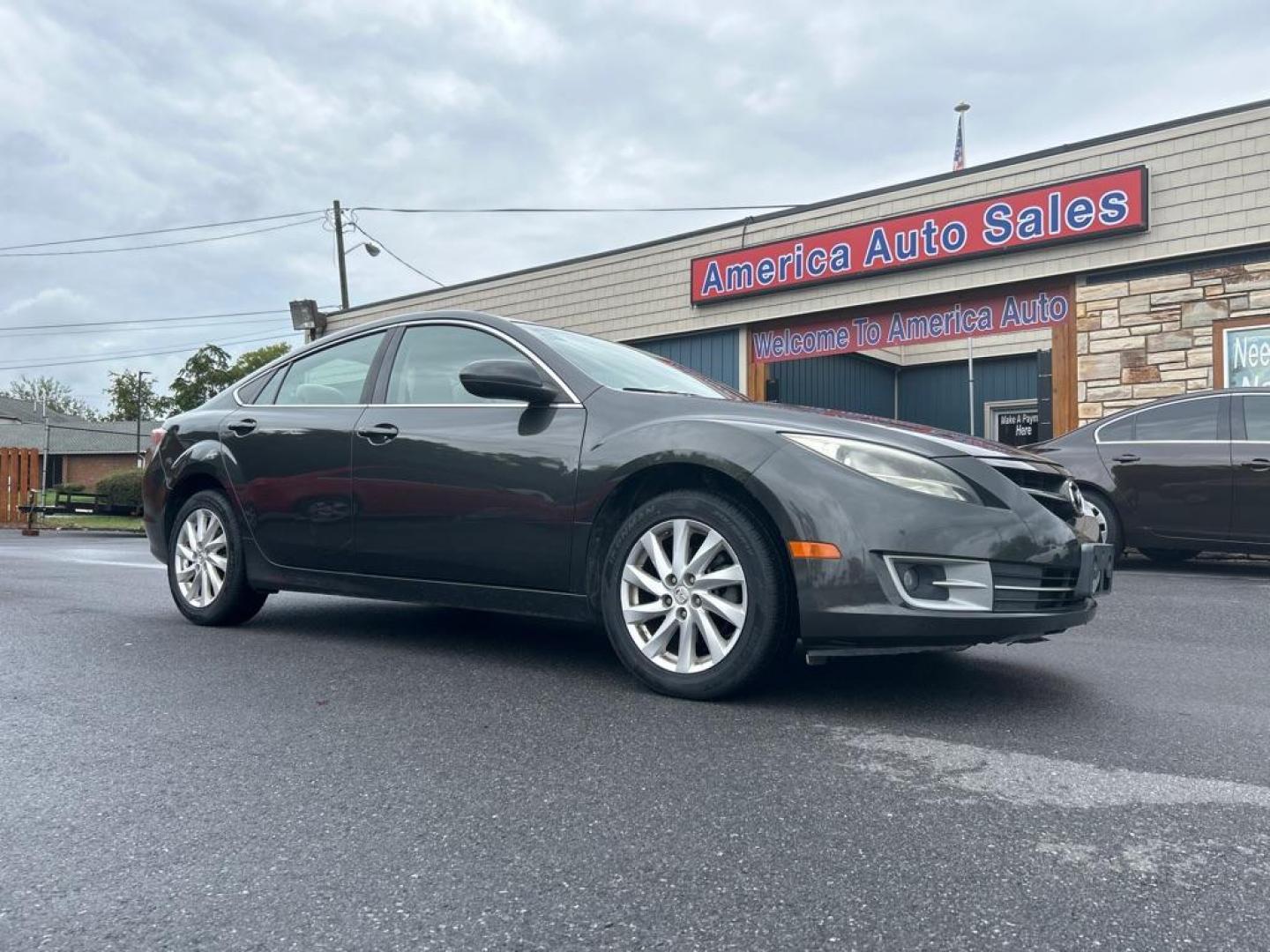 2012 BROWN MAZDA 6 I (1YVHZ8DH2C5) with an 2.5L engine, Automatic transmission, located at 2514 Williamson Rd NE, Roanoke, VA, 24012, (540) 265-7770, 37.294636, -79.936249 - Photo#0