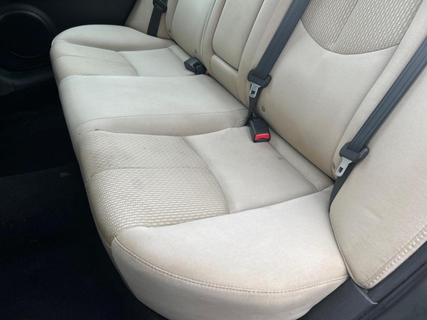 2012 BROWN MAZDA 6 I (1YVHZ8DH2C5) with an 2.5L engine, Automatic transmission, located at 2514 Williamson Rd NE, Roanoke, VA, 24012, (540) 265-7770, 37.294636, -79.936249 - Photo#2