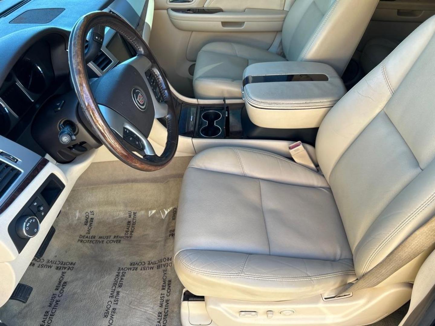2007 BLACK CADILLAC ESCALADE ESV (1GYFK66887R) with an 6.2L engine, Automatic transmission, located at 2514 Williamson Rd NE, Roanoke, VA, 24012, (540) 265-7770, 37.294636, -79.936249 - NO CREDIT CHECK FINANCING WITH ONLY $3000 DOWN PAYMENT!!!! Check out our website www.needausedvehicle.com for our No Credit Check/ In House Financing options!! No Credit Check Available!!! In House Financing Available!!! All Clean Title Vehicles (no Salvaged or flooded vehicles ever on our lot)! - Photo#9