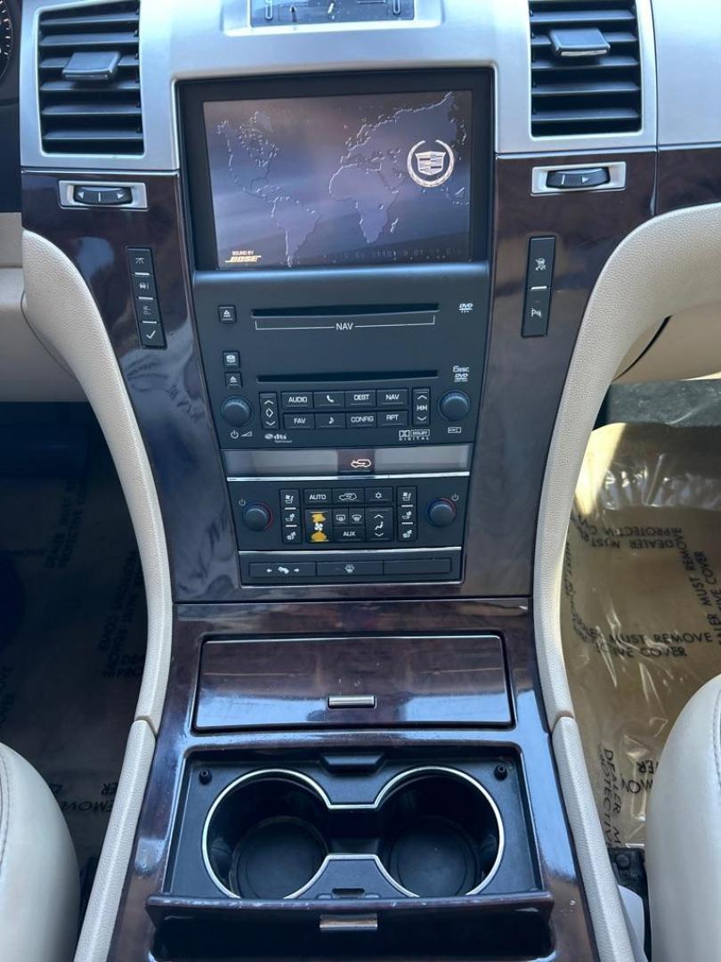 2007 BLACK CADILLAC ESCALADE ESV (1GYFK66887R) with an 6.2L engine, Automatic transmission, located at 2514 Williamson Rd NE, Roanoke, VA, 24012, (540) 265-7770, 37.294636, -79.936249 - NO CREDIT CHECK FINANCING WITH ONLY $3000 DOWN PAYMENT!!!! Check out our website www.needausedvehicle.com for our No Credit Check/ In House Financing options!! No Credit Check Available!!! In House Financing Available!!! All Clean Title Vehicles (no Salvaged or flooded vehicles ever on our lot)! - Photo#10