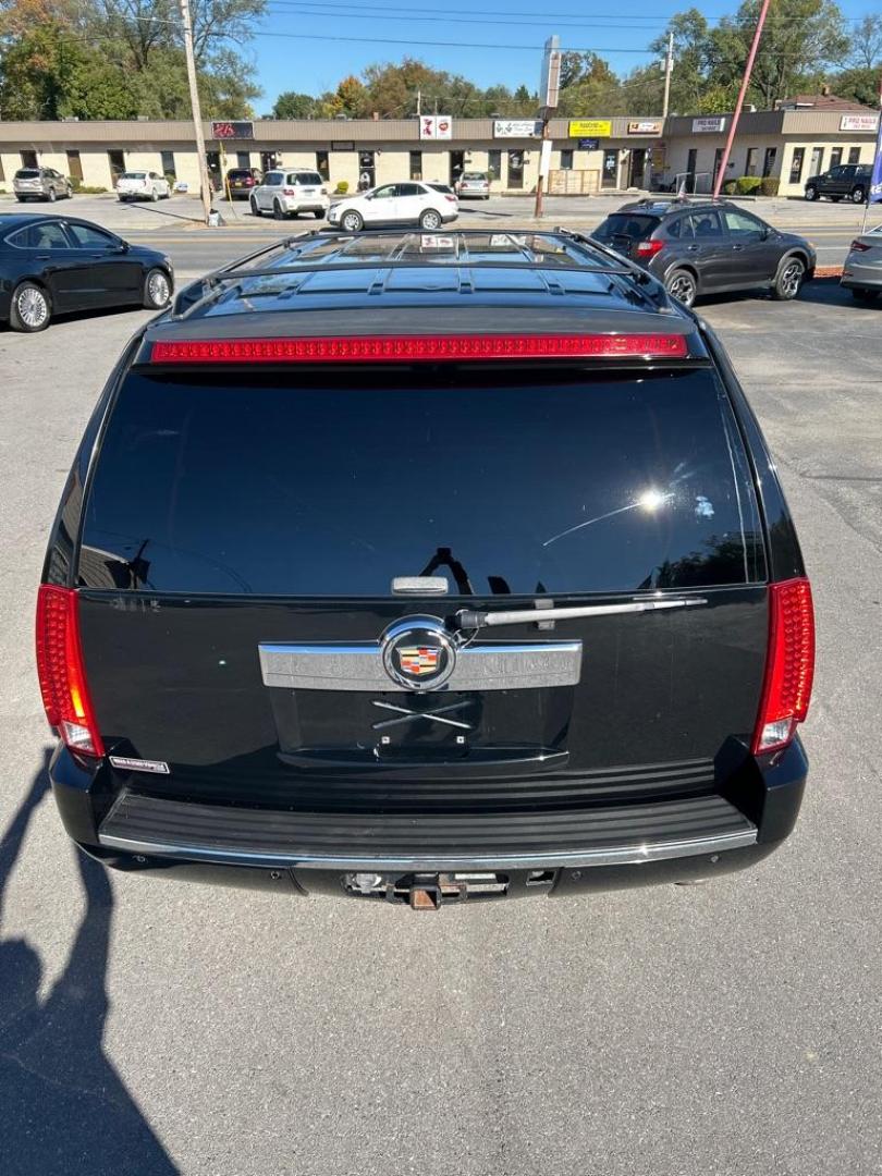 2007 BLACK CADILLAC ESCALADE ESV (1GYFK66887R) with an 6.2L engine, Automatic transmission, located at 2514 Williamson Rd NE, Roanoke, VA, 24012, (540) 265-7770, 37.294636, -79.936249 - NO CREDIT CHECK FINANCING WITH ONLY $3000 DOWN PAYMENT!!!! Check out our website www.needausedvehicle.com for our No Credit Check/ In House Financing options!! No Credit Check Available!!! In House Financing Available!!! All Clean Title Vehicles (no Salvaged or flooded vehicles ever on our lot)! - Photo#3