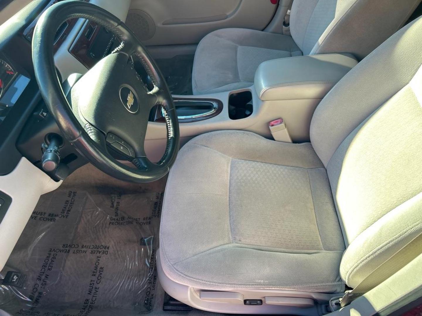 2010 RED CHEVROLET IMPALA LT (2G1WB5EK1A1) with an 3.5L engine, Automatic transmission, located at 2514 Williamson Rd NE, Roanoke, VA, 24012, (540) 265-7770, 37.294636, -79.936249 - Photo#3