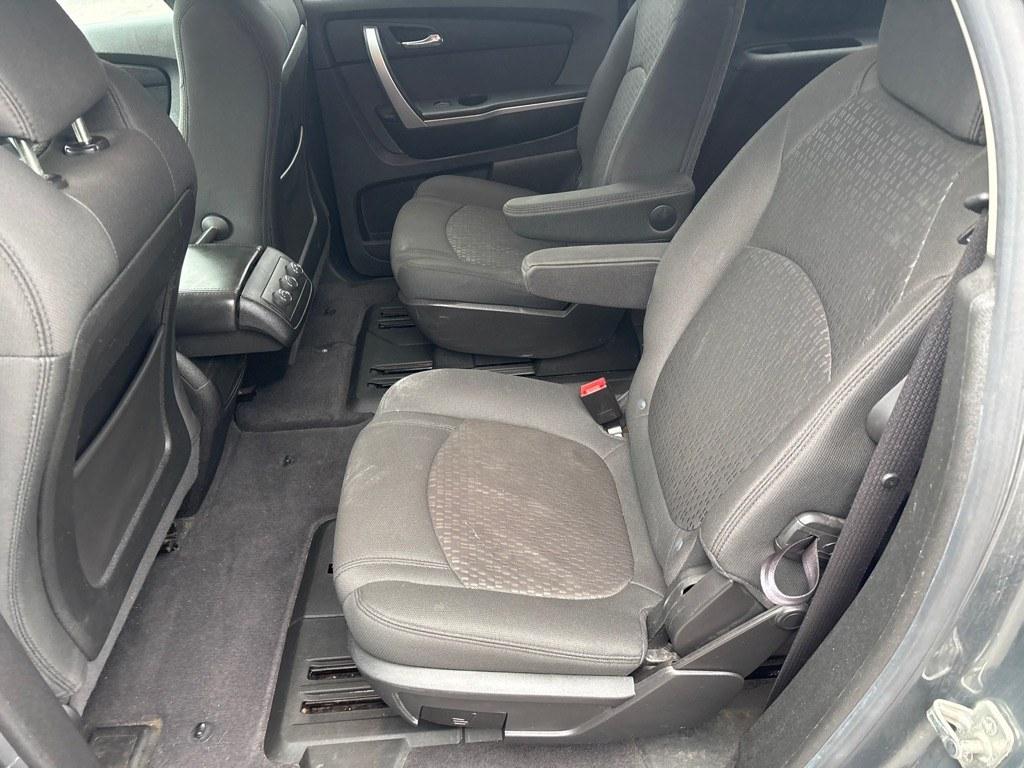 2011 GREEN GMC ACADIA SLE (1GKKVPED7BJ) with an 3.6L engine, Automatic transmission, located at 2514 Williamson Rd NE, Roanoke, VA, 24012, (540) 265-7770, 37.294636, -79.936249 - NO CREDIT CHECK FINANCING WITH ONLY $2000 DOWN PAYMENT!!!! Check out our website www.needausedvehicle.com for our No Credit Check/ In House Financing options!! No Credit Check Available!!! In House Financing Available!!! All Clean Title Vehicles (no Salvaged or flooded vehicles ever on our lot)!- Photo#5