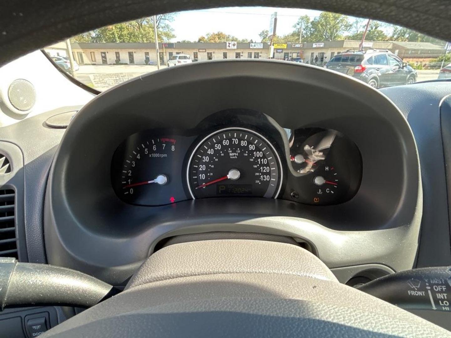 2012 WHITE KIA SEDONA LX (KNDMG4C7XC6) with an 3.5L engine, Automatic transmission, located at 2514 Williamson Rd NE, Roanoke, VA, 24012, (540) 265-7770, 37.294636, -79.936249 - NO CREDIT CHECK FINANCING WITH ONLY $1600 DOWN PAYMENT!!!! Check out our website www.needausedvehicle.com for our No Credit Check/ In House Financing options!! No Credit Check Available!!! In House Financing Available!!! All Clean Title Vehicles (no Salvaged or flooded vehicles ever on our lot)! - Photo#8