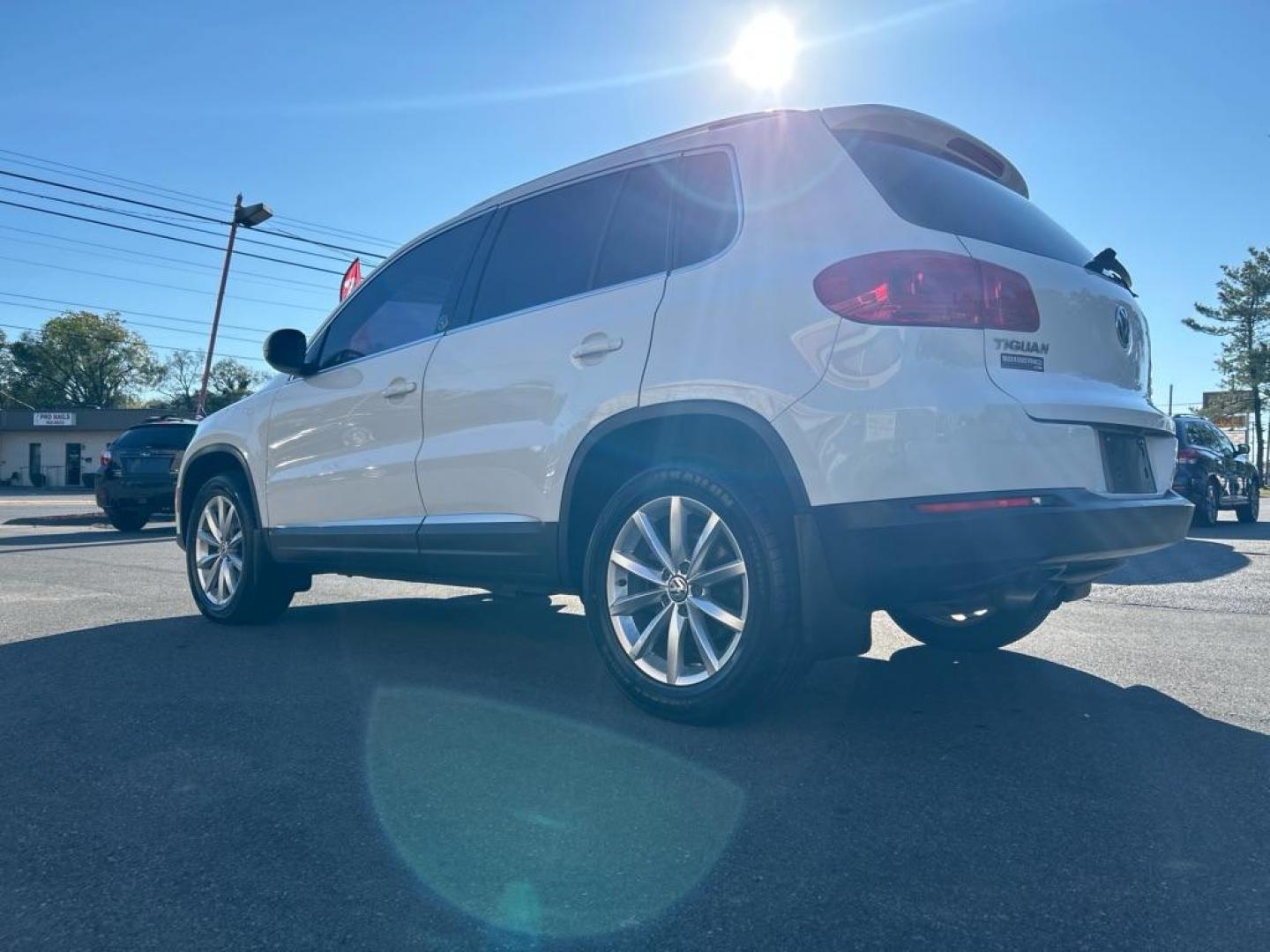 2017 WHITE VOLKSWAGEN TIGUAN WOLFSBURG (WVGSV7AX0HK) with an 2.0L engine, Automatic transmission, located at 2514 Williamson Rd NE, Roanoke, VA, 24012, (540) 265-7770, 37.294636, -79.936249 - NO CREDIT CHECK FINANCING WITH ONLY $2800 DOWN PAYMENT!!!! Check out our website www.needausedvehicle.com for our No Credit Check/ In House Financing options!! No Credit Check Available!!! In House Financing Available!!! All Clean Title Vehicles (no Salvaged or flooded vehicles ever on our lot)! - Photo#1