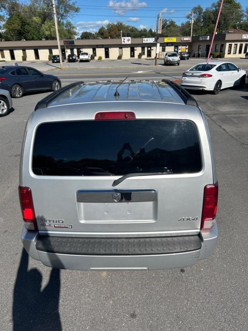 2007 SILVER DODGE NITRO SLT (1D8GU58K17W) with an 3.7L engine, Automatic transmission, located at 2514 Williamson Rd NE, Roanoke, VA, 24012, (540) 265-7770, 37.294636, -79.936249 - NO CREDIT CHECK FINANCING WITH ONLY $1800 DOWN PAYMENT!!!! Check out our website www.needausedvehicle.com for our No Credit Check/ In House Financing options!! No Credit Check Available!!! In House Financing Available!!! All Clean Title Vehicles (no Salvaged or flooded vehicles ever on our lot)! - Photo#3