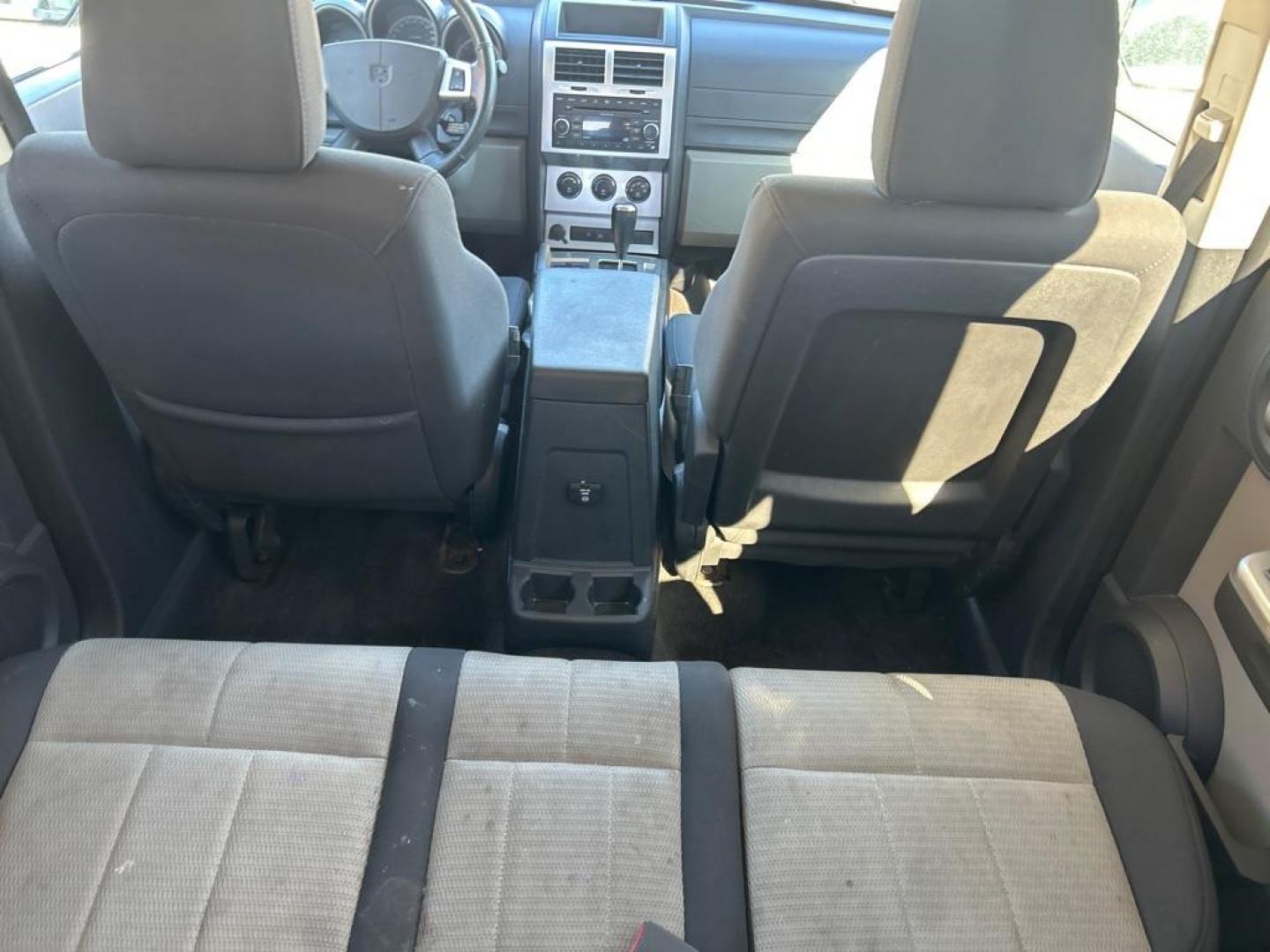 2007 SILVER DODGE NITRO SLT (1D8GU58K17W) with an 3.7L engine, Automatic transmission, located at 2514 Williamson Rd NE, Roanoke, VA, 24012, (540) 265-7770, 37.294636, -79.936249 - NO CREDIT CHECK FINANCING WITH ONLY $1800 DOWN PAYMENT!!!! Check out our website www.needausedvehicle.com for our No Credit Check/ In House Financing options!! No Credit Check Available!!! In House Financing Available!!! All Clean Title Vehicles (no Salvaged or flooded vehicles ever on our lot)! - Photo#5