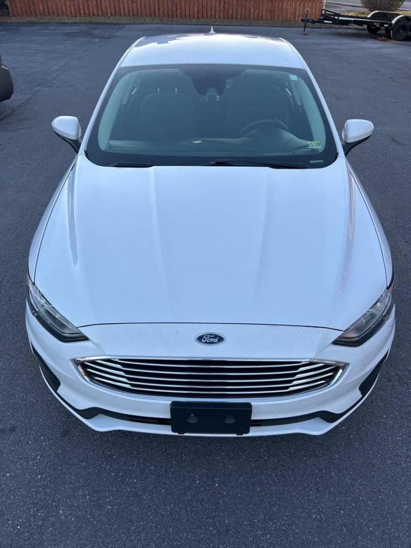 2019 WHITE FORD FUSION SE (3FA6P0LU5KR) with an 2.0L engine, Continuously Variable transmission, located at 2514 Williamson Rd NE, Roanoke, VA, 24012, (540) 265-7770, 37.294636, -79.936249 - Photo#10