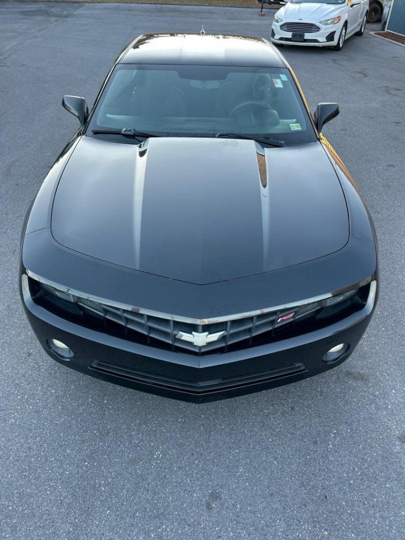2010 BLACK CHEVROLET CAMARO LT (2G1FB1EV5A9) with an 3.6L engine, Automatic transmission, located at 2514 Williamson Rd NE, Roanoke, VA, 24012, (540) 265-7770, 37.294636, -79.936249 - NO CREDIT CHECK FINANCING WITH ONLY $3700 DOWN PAYMENT!!!! Check out our website www.needausedvehicle.com for our No Credit Check/ In House Financing options!! No Credit Check Available!!! In House Financing Available!!! All Clean Title Vehicles (no Salvaged or flooded vehicles ever on our lot)! - Photo#8