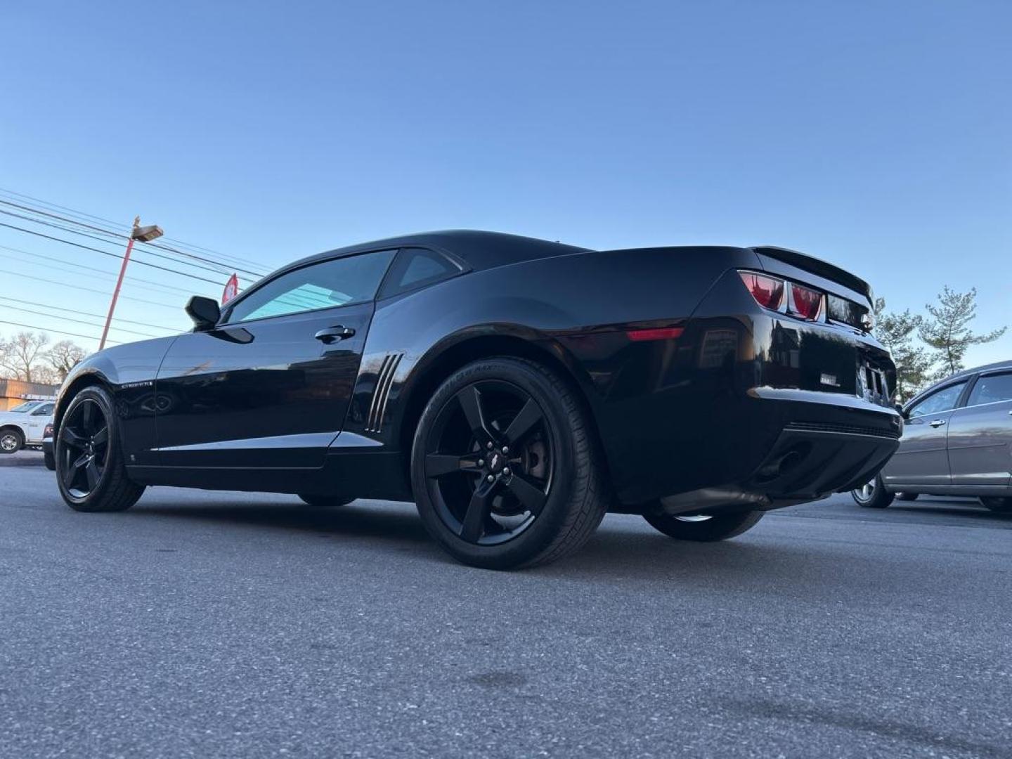 2010 BLACK CHEVROLET CAMARO LT (2G1FB1EV5A9) with an 3.6L engine, Automatic transmission, located at 2514 Williamson Rd NE, Roanoke, VA, 24012, (540) 265-7770, 37.294636, -79.936249 - NO CREDIT CHECK FINANCING WITH ONLY $3700 DOWN PAYMENT!!!! Check out our website www.needausedvehicle.com for our No Credit Check/ In House Financing options!! No Credit Check Available!!! In House Financing Available!!! All Clean Title Vehicles (no Salvaged or flooded vehicles ever on our lot)! - Photo#1